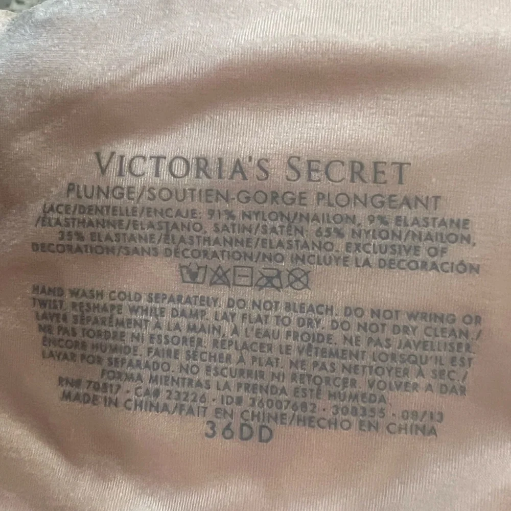 Victorias Secret chic lace